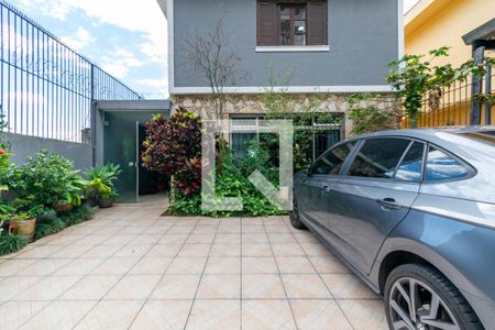 Garagem de casa à venda com 4 quartos, 200m² em Jabaquara, São Paulo