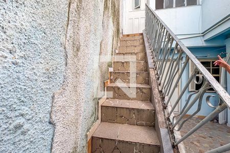 Escada  Edícula de casa à venda com 2 quartos, 367m² em Suiço, São Bernardo do Campo