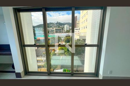 Sala de apartamento à venda com 3 quartos, 88m² em Serra, Belo Horizonte