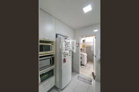 Cozinha de casa de condomínio à venda com 3 quartos, 125m² em Castelo, Belo Horizonte