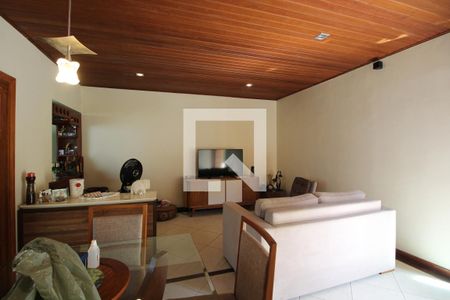 Sala 1 de casa para alugar com 2 quartos, 130m² em Freguesia (jacarepaguá), Rio de Janeiro