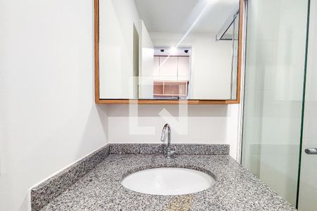 Banheiro de kitnet/studio para alugar com 1 quarto, 24m² em Pinheiros, São Paulo