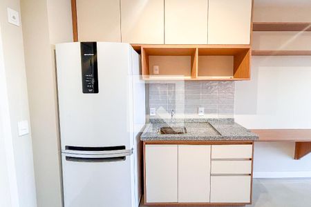 Cozinha de kitnet/studio para alugar com 1 quarto, 24m² em Pinheiros, São Paulo