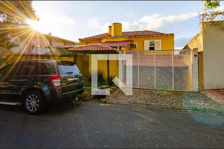Fachada de casa à venda com 4 quartos, 463m² em Belvedere, Belo Horizonte