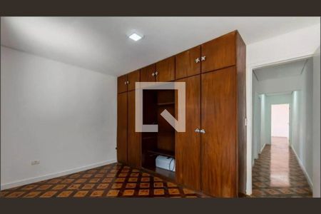 Casa à venda com 3 quartos, 198m² em Vila Brasilina, São Paulo