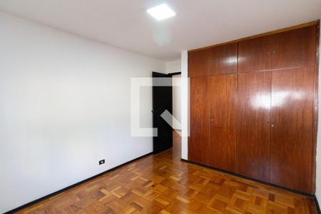 Quarto 2 de casa para alugar com 3 quartos, 450m² em Jardim Rizzo, São Paulo