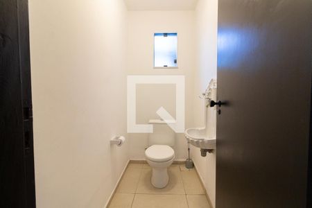 Lavabo de casa para alugar com 3 quartos, 450m² em Jardim Rizzo, São Paulo