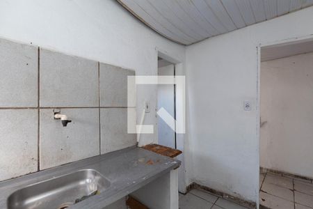 Cozinha de casa para alugar com 3 quartos, 60m² em Carlos Prates, Belo Horizonte