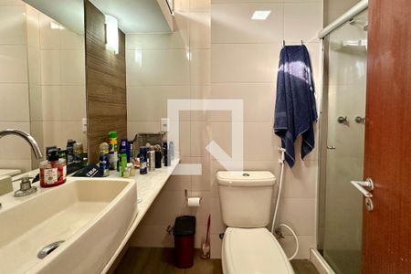Banheiro de apartamento à venda com 1 quarto, 42m² em Humaitá, Rio de Janeiro