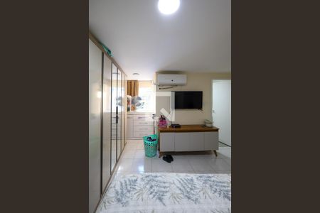 Quarto 1 suíte de casa à venda com 4 quartos, 200m² em Jardim Umuarama, São Paulo