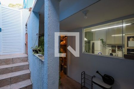 Quintal de casa à venda com 4 quartos, 200m² em Jardim Umuarama, São Paulo