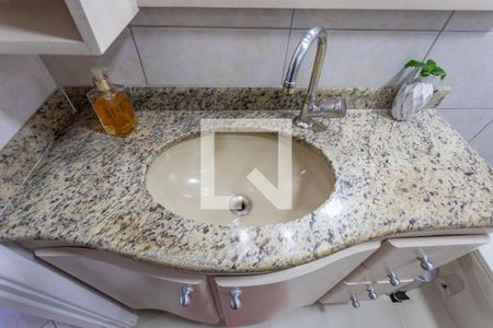 Banheiro de apartamento à venda com 2 quartos, 56m² em Taboão, São Bernardo do Campo