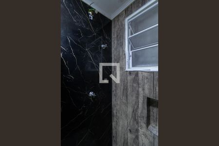 Banheiro de apartamento à venda com 2 quartos, 40m² em Conjunto Residencial José Bonifácio, São Paulo