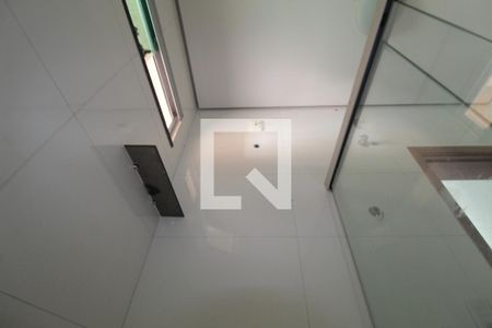 Banheiro Social de casa à venda com 2 quartos, 85m² em Santa Terezinha, Belo Horizonte