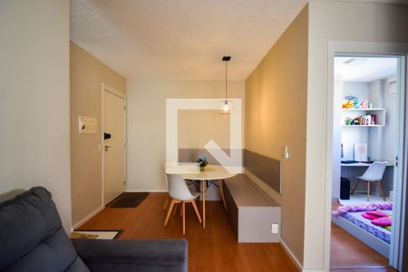 Sala de apartamento à venda com 2 quartos, 47m² em Todos Os Santos, Rio de Janeiro