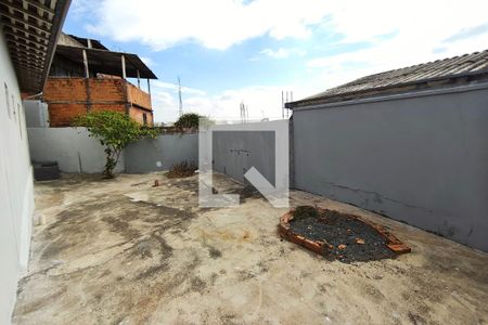 Quintal - Garagem de casa à venda com 2 quartos, 100m² em Jardim Santa Lúcia, Campinas