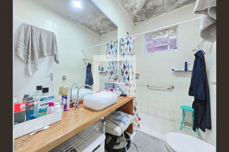 Banheiro da Suíte de casa para alugar com 3 quartos, 155m² em Conjunto Residencial Trinta E Um de Marco, São José dos Campos