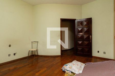 Suíte 3 de casa à venda com 5 quartos, 650m² em Vila Carrão, São Paulo