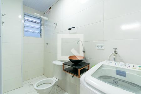 Banheiro de casa de condomínio para alugar com 1 quarto, 30m² em Vila Campestre, São Paulo