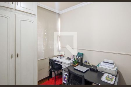 Quarto 2 de apartamento para alugar com 2 quartos, 75m² em Santo Antônio, Belo Horizonte