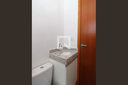 Banheiro de apartamento para alugar com 1 quarto, 40m² em Vila Medeiros, São Paulo