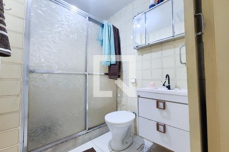 Banheiro de apartamento à venda com 2 quartos, 56m² em Lapa, Rio de Janeiro