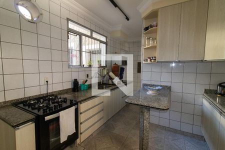 Cozinha de casa de condomínio à venda com 4 quartos, 208m² em Parque Imperador, Campinas