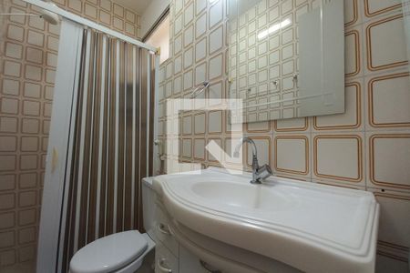 Banheiro de apartamento à venda com 1 quarto, 66m² em Centro, Campinas