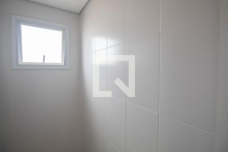 Banheiro de apartamento à venda com 2 quartos, 55m² em Vila Gustavo, São Paulo