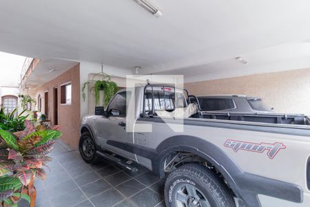 Garagem de casa à venda com 3 quartos, 250m² em Jardim Planalto, Carapicuíba