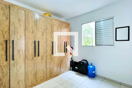Quarto de apartamento para alugar com 2 quartos, 57m² em Jardim Flor da Montanha, Guarulhos