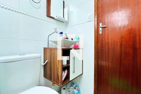 Banheiro de apartamento para alugar com 2 quartos, 57m² em Jardim Flor da Montanha, Guarulhos
