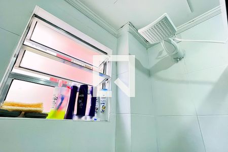 Banheiro de apartamento para alugar com 2 quartos, 57m² em Jardim Flor da Montanha, Guarulhos