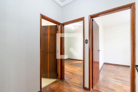 Corredor de casa à venda com 4 quartos, 370m² em Vila Guarani (z Sul), São Paulo