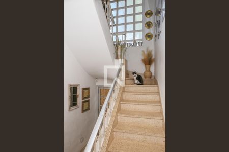 Entrada Lateral e escada de casa à venda com 3 quartos, 260m² em Lapa, São Paulo