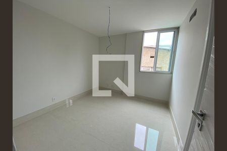 Apartamento à venda com 4 quartos, 195m² em Jardim Guanabara, Rio de Janeiro