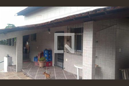 Casa à venda com 8 quartos, 300m² em Jardim Guanabara, Rio de Janeiro