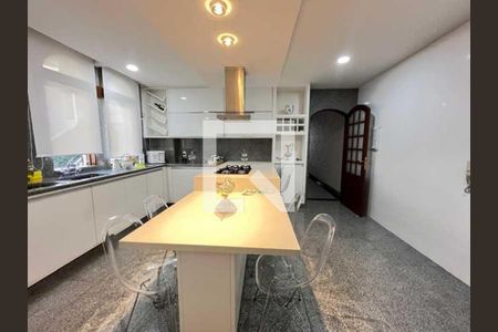 Casa à venda com 4 quartos, 475m² em Jardim Guanabara, Rio de Janeiro