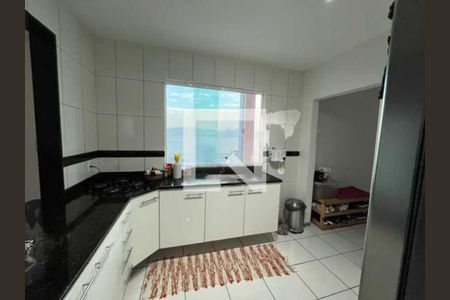 Casa à venda com 4 quartos, 350m² em Jardim Guanabara, Rio de Janeiro