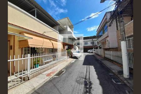 Casa à venda com 3 quartos, 197m² em Olaria, Rio de Janeiro