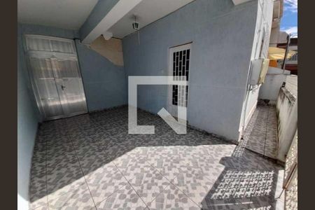 Casa à venda com 3 quartos, 197m² em Olaria, Rio de Janeiro