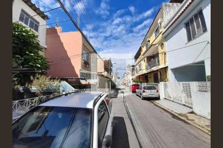 Casa à venda com 3 quartos, 197m² em Olaria, Rio de Janeiro