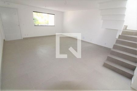 Casa à venda com 4 quartos, 133m² em Jardim Guanabara, Rio de Janeiro