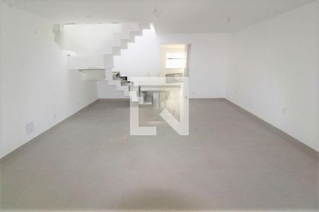 Casa à venda com 4 quartos, 133m² em Jardim Guanabara, Rio de Janeiro