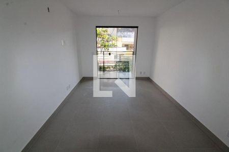 Casa à venda com 4 quartos, 133m² em Jardim Guanabara, Rio de Janeiro