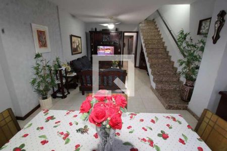 Casa à venda com 4 quartos, 258m² em Portuguesa, Rio de Janeiro