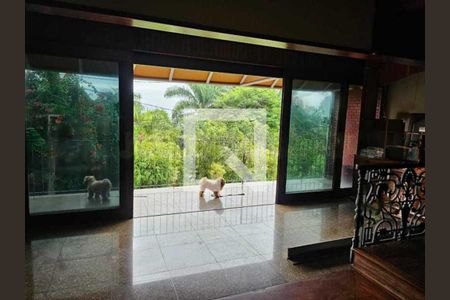 Casa à venda com 3 quartos, 120m² em Jardim Guanabara, Rio de Janeiro