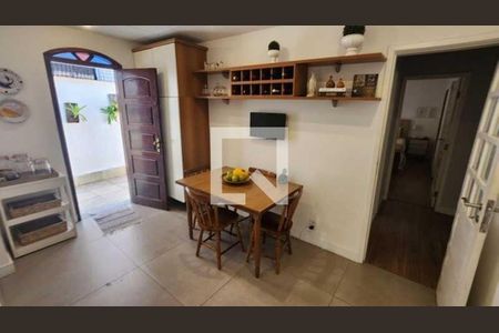 Casa à venda com 4 quartos, 384m² em Jardim Guanabara, Rio de Janeiro