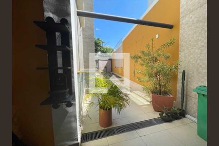 Casa à venda com 3 quartos, 164m² em Jardim Guanabara, Rio de Janeiro