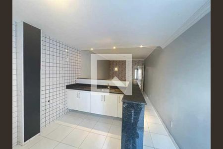 Casa à venda com 3 quartos, 217m² em Jardim Guanabara, Rio de Janeiro